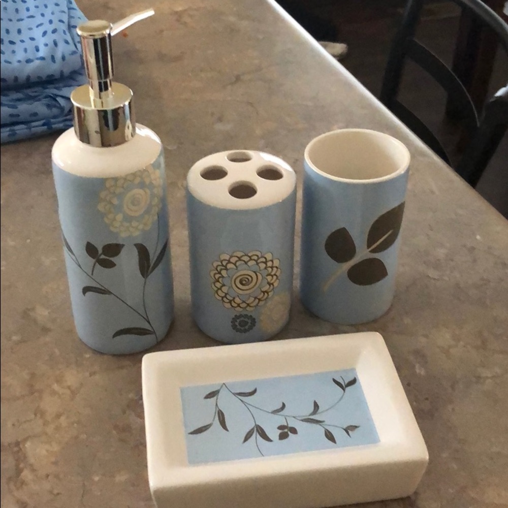 Brand new bathroom set